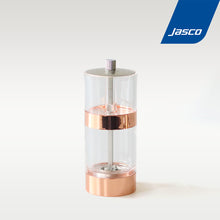 โหลดรูปภาพลงในเครื่องมือใช้ดูของ Gallery ขวดใส่เกลือ &amp; ที่บดพริกไทย 2 In 1 Salt Shaker &amp; Peper Mill
