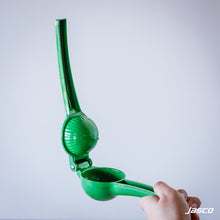 Load image into Gallery viewer, ที่บีบน้ำมะนาว Citrus Squeezer
