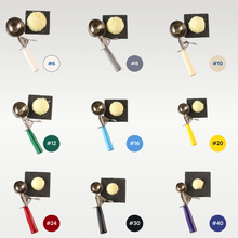 โหลดรูปภาพลงในเครื่องมือใช้ดูของ Gallery ที่ตักไอศครีม แบบบีบ Color-Coded Ice Cream Dishers
