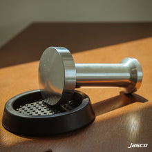 Load image into Gallery viewer, ยางรองสำหรับวางที่กดกาแฟ Coffee tamper holder
