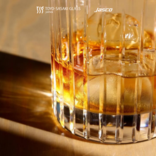 Load image into Gallery viewer, แก้วร็อค Rock glass, New lambda
