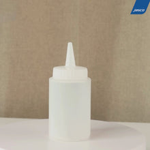 Load and play video in Gallery viewer, ขวดซอส ไม่มีจุกปิด 4oz (120ml), Squeeze Dispenser
